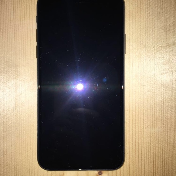 Iphone X - Picture 3 of 3